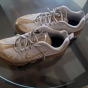 Vapor max 360 size 9